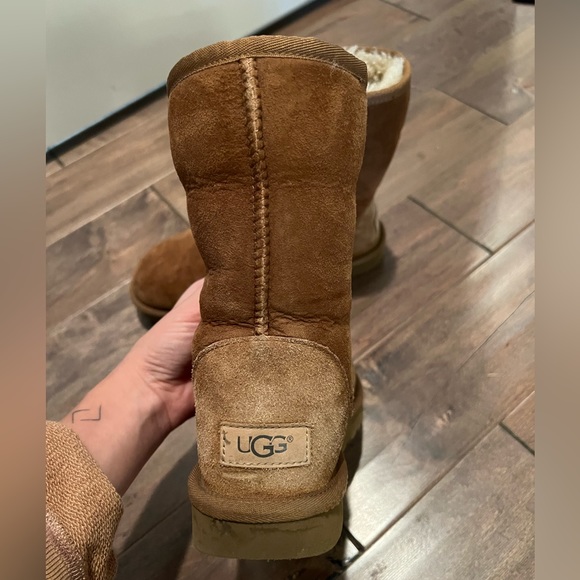 Uggs - Picture 3 of 3